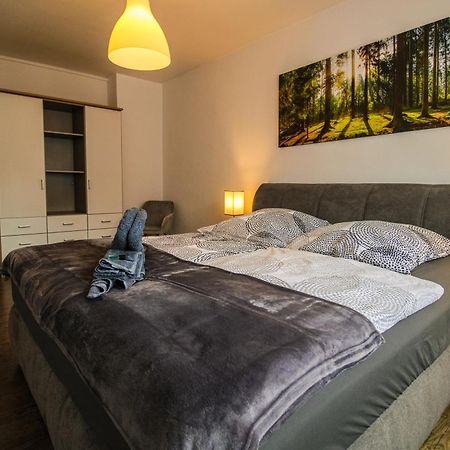 Moderne Fewo Sky Netflix Terrasse Burgblick Boxspringbett Waschtrockner Буллай Екстер'єр фото