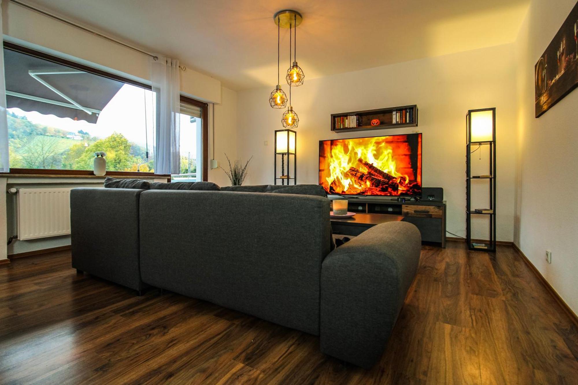 Moderne Fewo Sky Netflix Terrasse Burgblick Boxspringbett Waschtrockner Буллай Екстер'єр фото