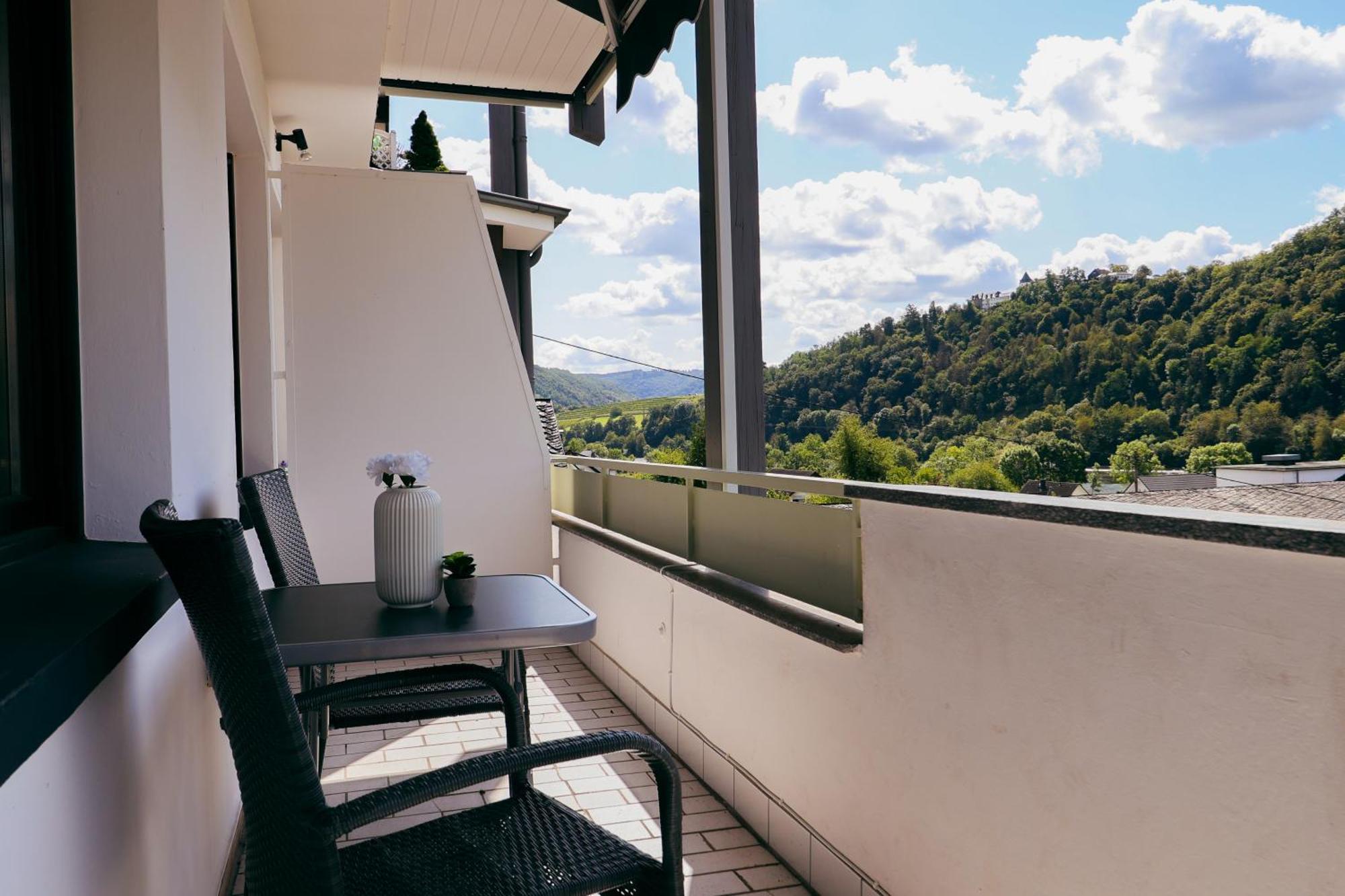 Moderne Fewo Sky Netflix Terrasse Burgblick Boxspringbett Waschtrockner Буллай Екстер'єр фото